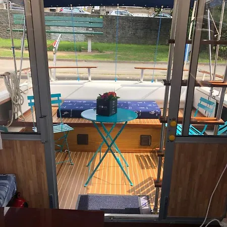 Bateau  tsilaosa au Coeur De * Namur
